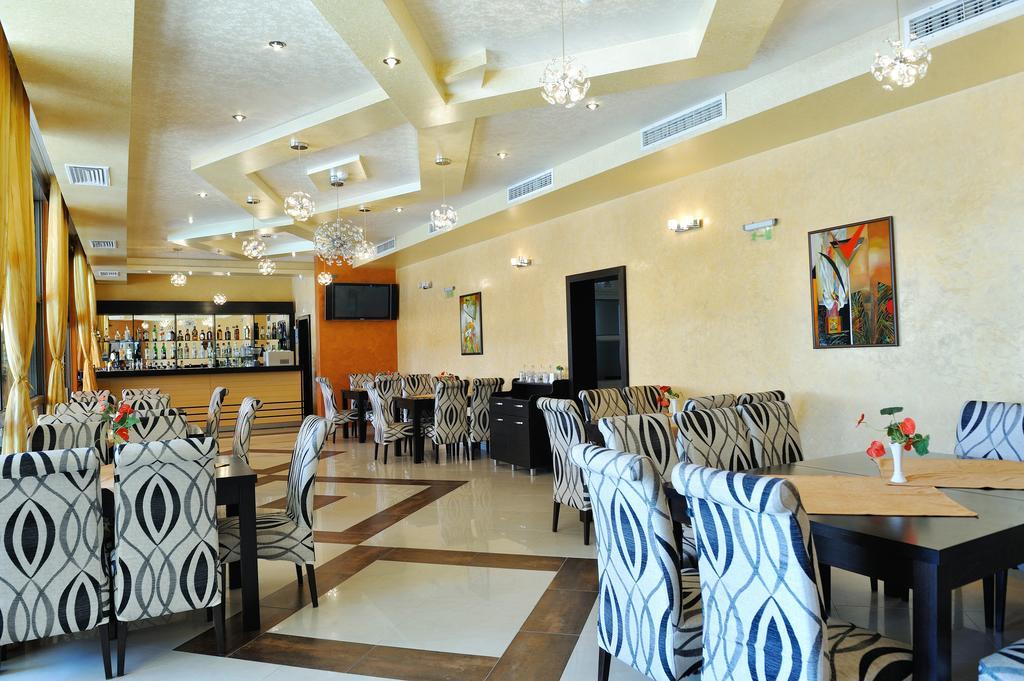 Hotel Iris Nesebar Esterno foto