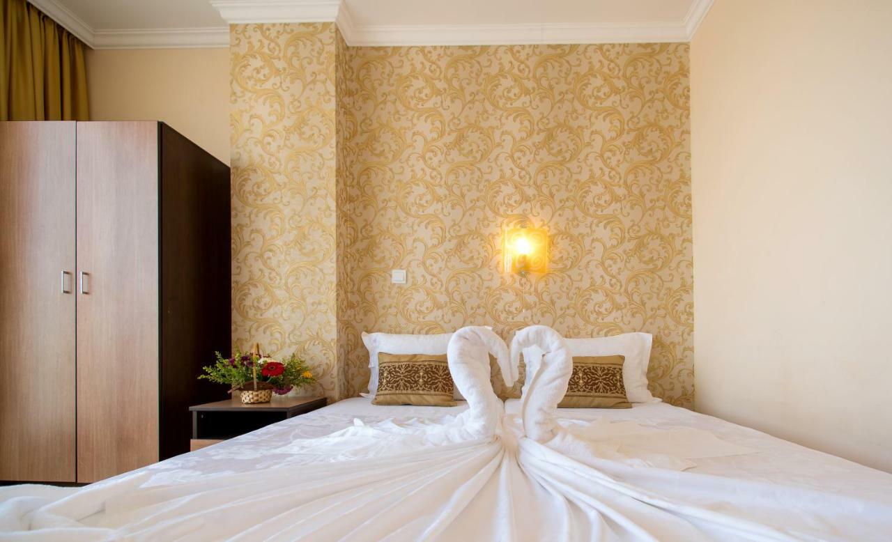 Hotel Iris Nesebar Esterno foto